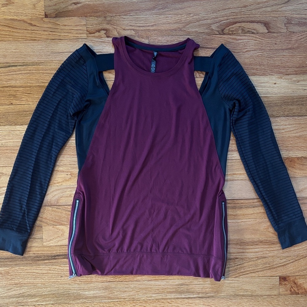 Lukka Lux Women's Burgundy and Black Long Sleeve Top Sz Med Ribbed Mesh Zippers